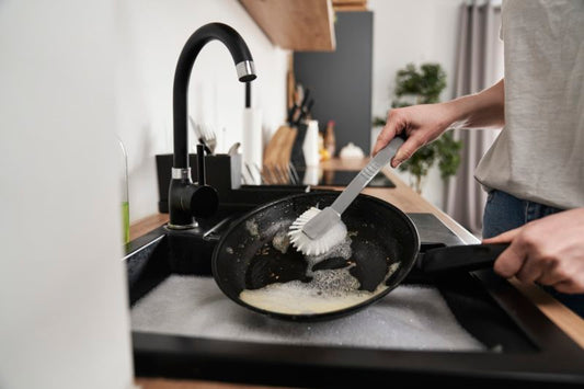 6 Kitchen Cleaning Tips That Take Five Minutes or Less