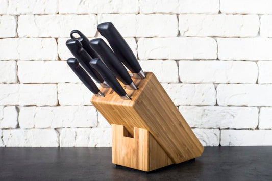 Why You Shouldn’t Keep Your Kitchen Knives In A Wooden